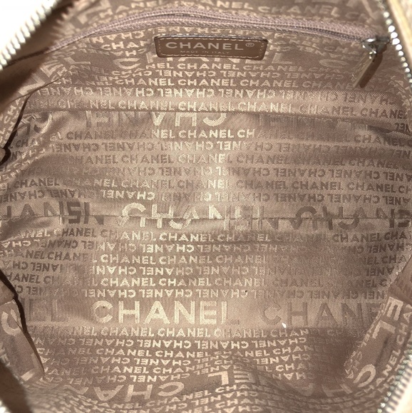 Authentic Chanel CC Tassel Caviar Leather Purse - Picture 7 of 8